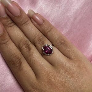 Elegant Silver and red Gemstone Ring s295